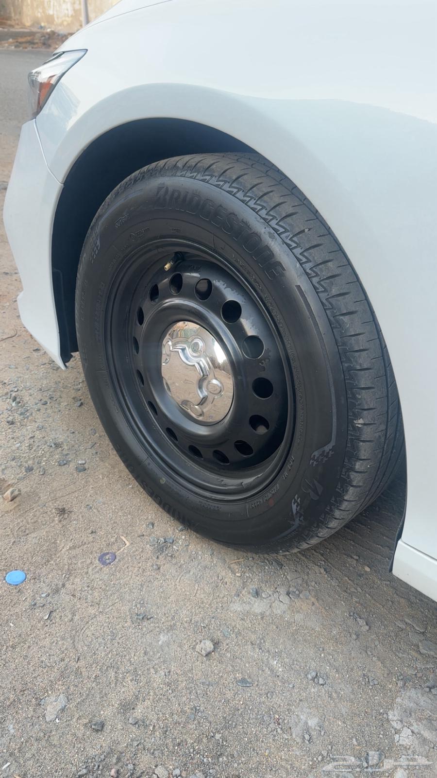 للبيع 4 كفرات برجيستون مع جنوط حديد سوناتا اوبتيما63756919822210111