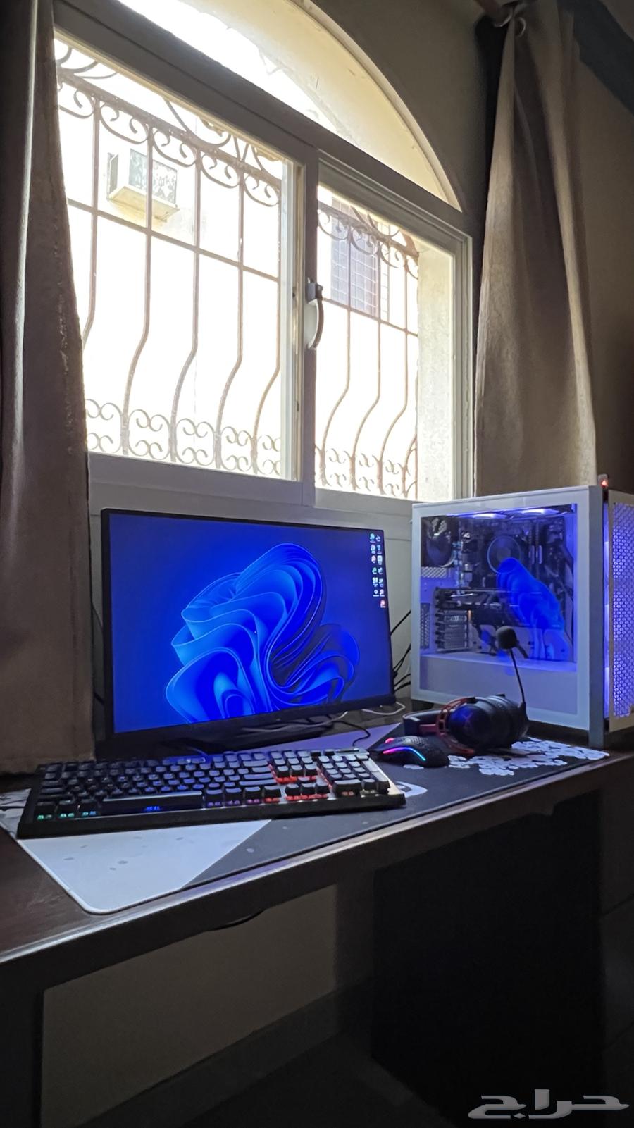 للبيع بي سي وشاشة واكسسواراته63699425220995110