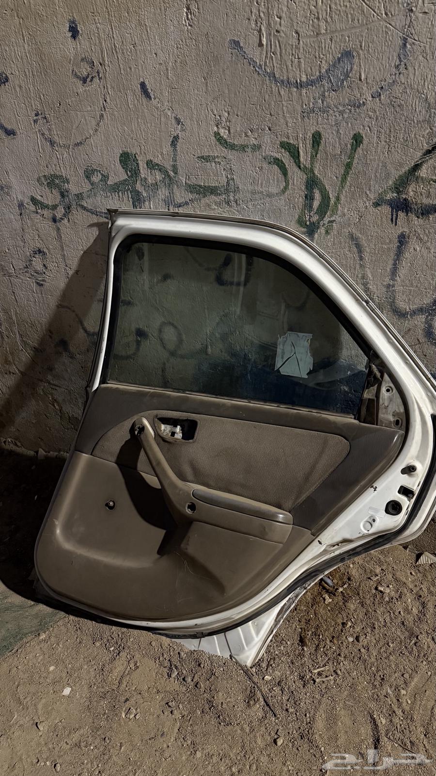 اعرض لكم طابق كامري هندل خلفي للبيع اثنين63744385734913111