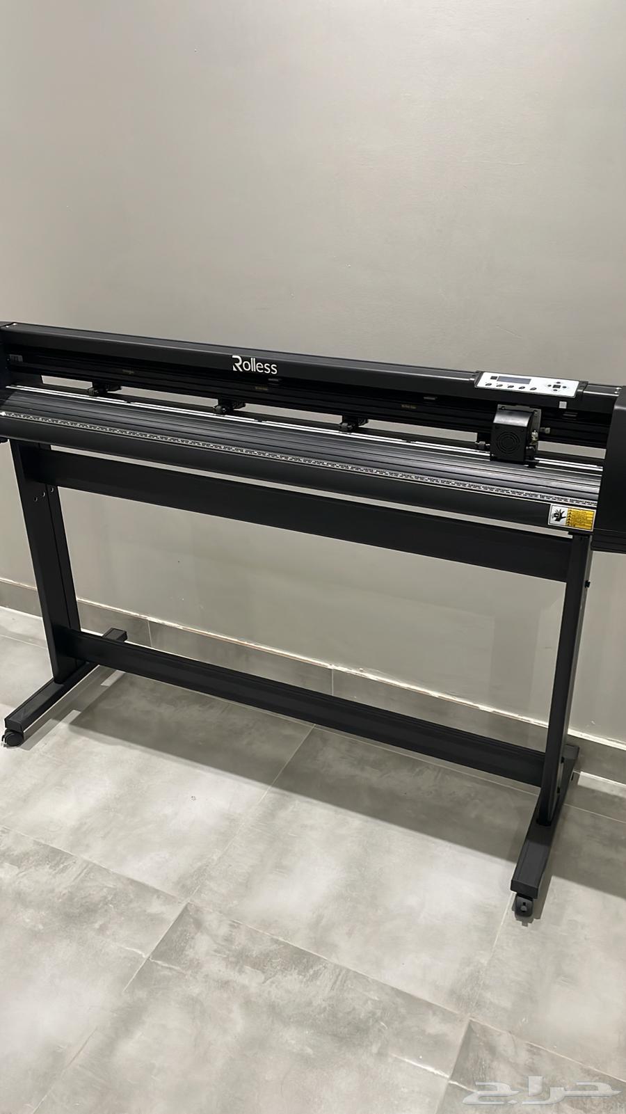Cutter Plotter for Cutting Advertising Stickers63699428288514112