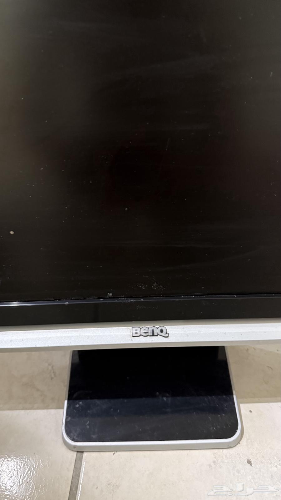 Dell monitor and Benq monitor in very clean condition63699528025473114