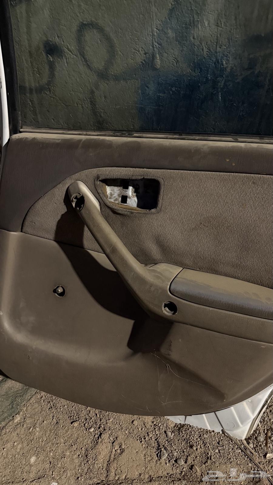 اعرض لكم طابق كامري هندل خلفي للبيع اثنين63744385734913110