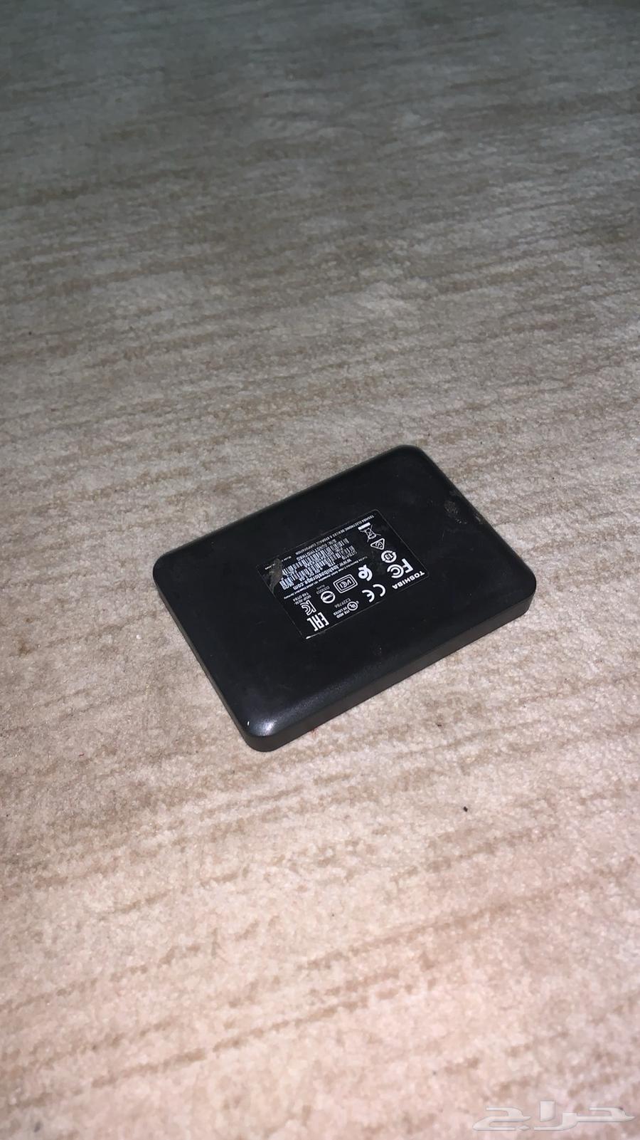 Hard drive storage device with 1T capacity63699522631937110