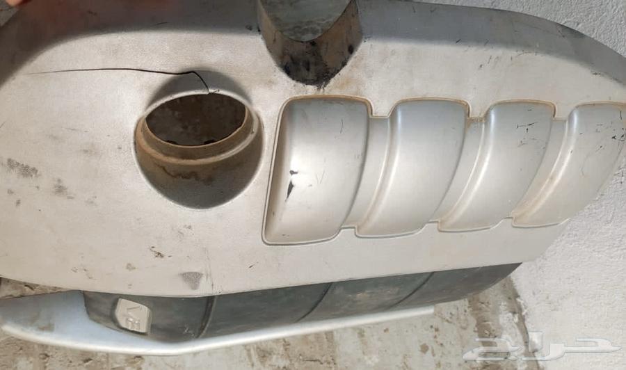Capress machine cover broken as shown in the picture and included in the bid63750693714178111