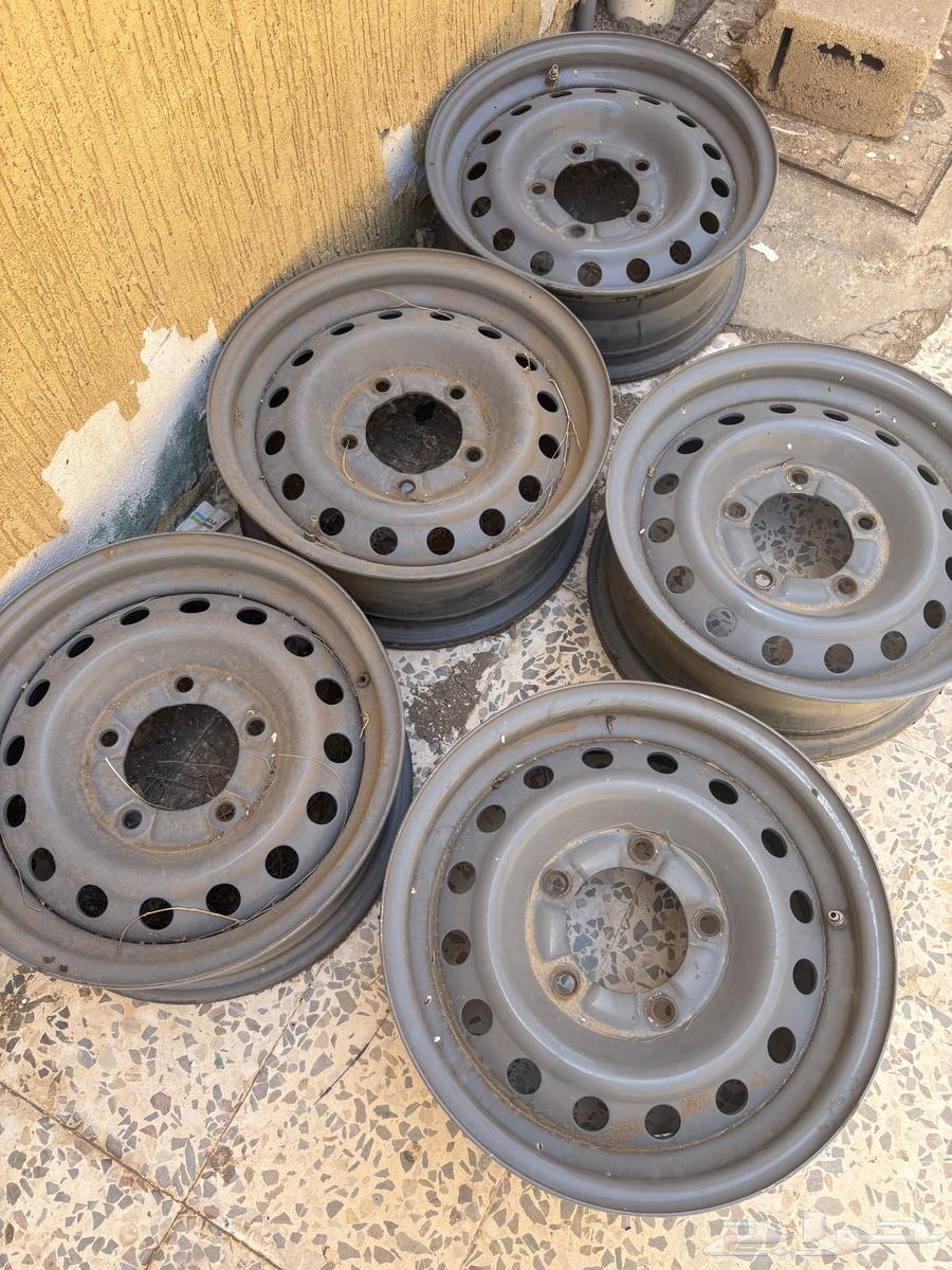 Alloy rims with five bolts63750299849217110