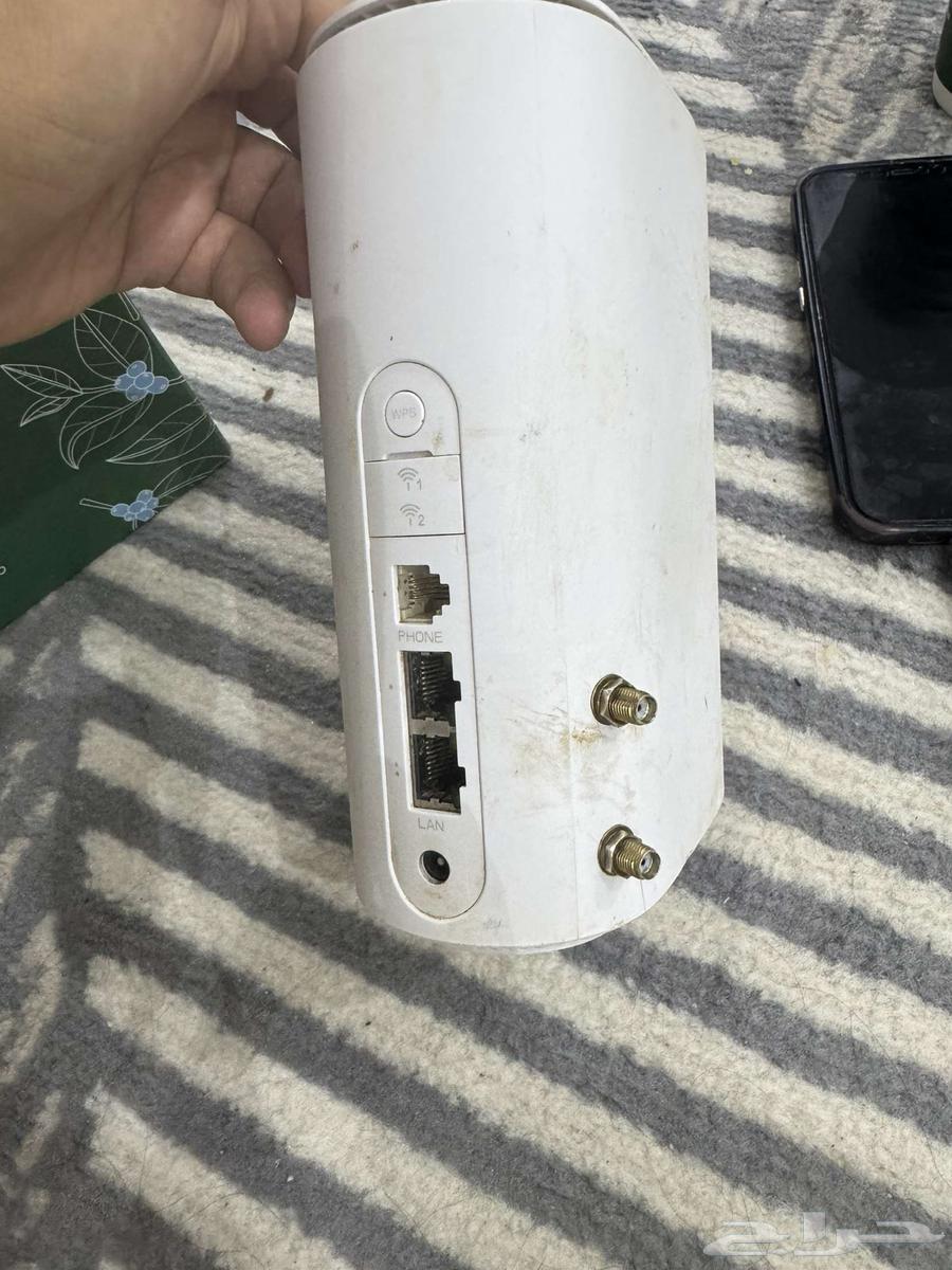 Modified ZTE router supports all SIM cards and frequencies with antenna ports63699425228801111