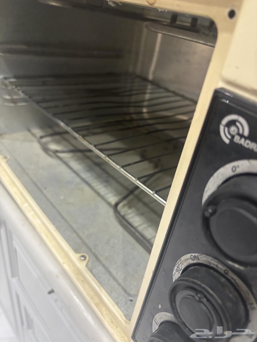 Clean and functional electric oven, only the door glass is broken63699422315522110