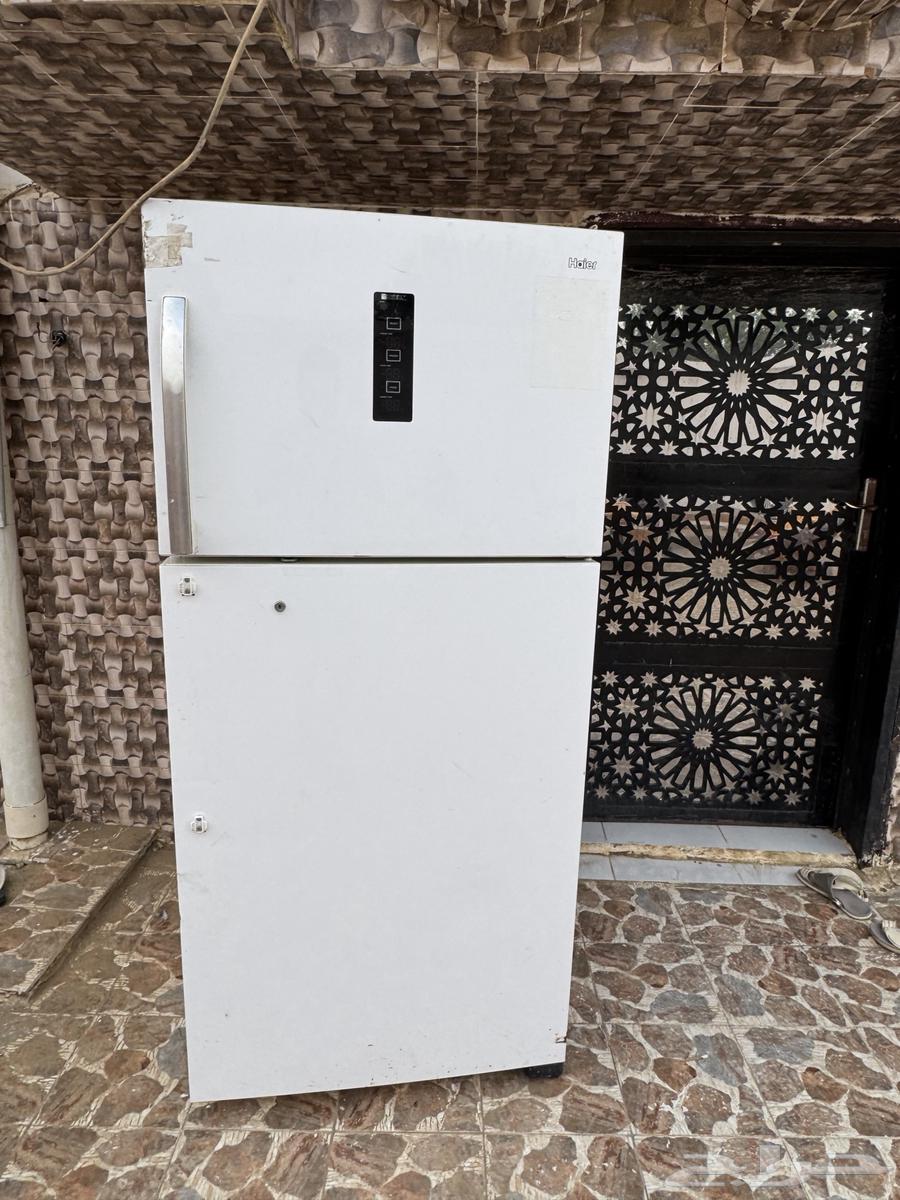 توجد ثلاجة للبيع تعمل بشكل ممتاز جدا63699429287171110