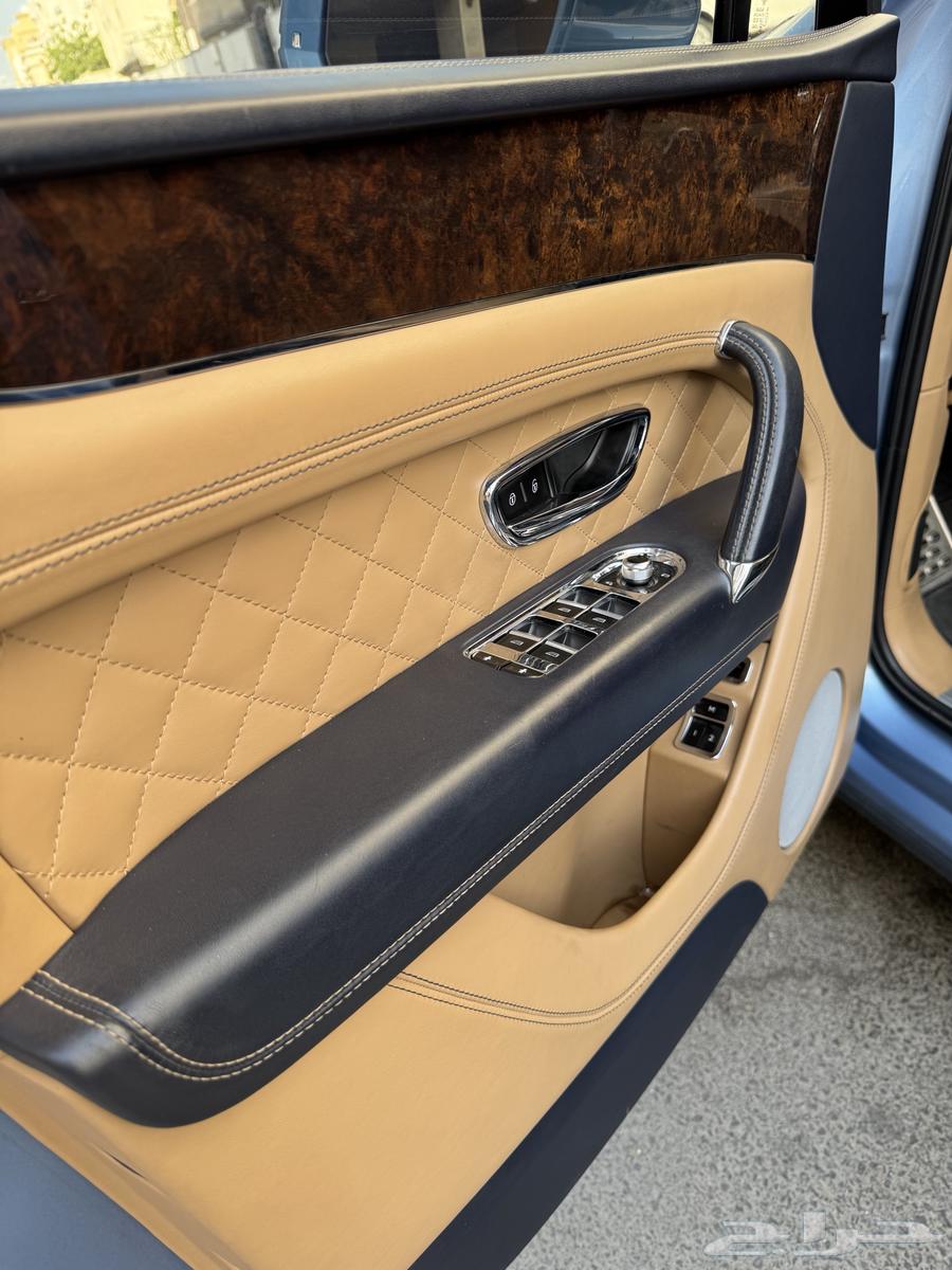 Bentley Bentayga 2017 V1263751834876034114