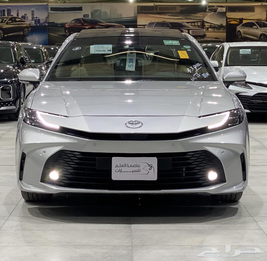 Toyota Camry Hybrid 202563756343184771111