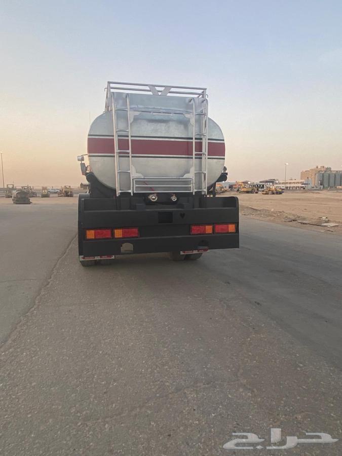 للبيع وايت اللبي مورسيدس موديل 9563749015603331112