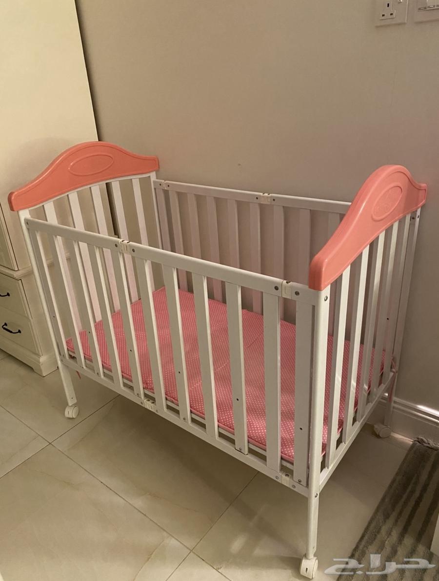 Baby bed like new, clean, up to 185, buyer pays shipping63699317336577110