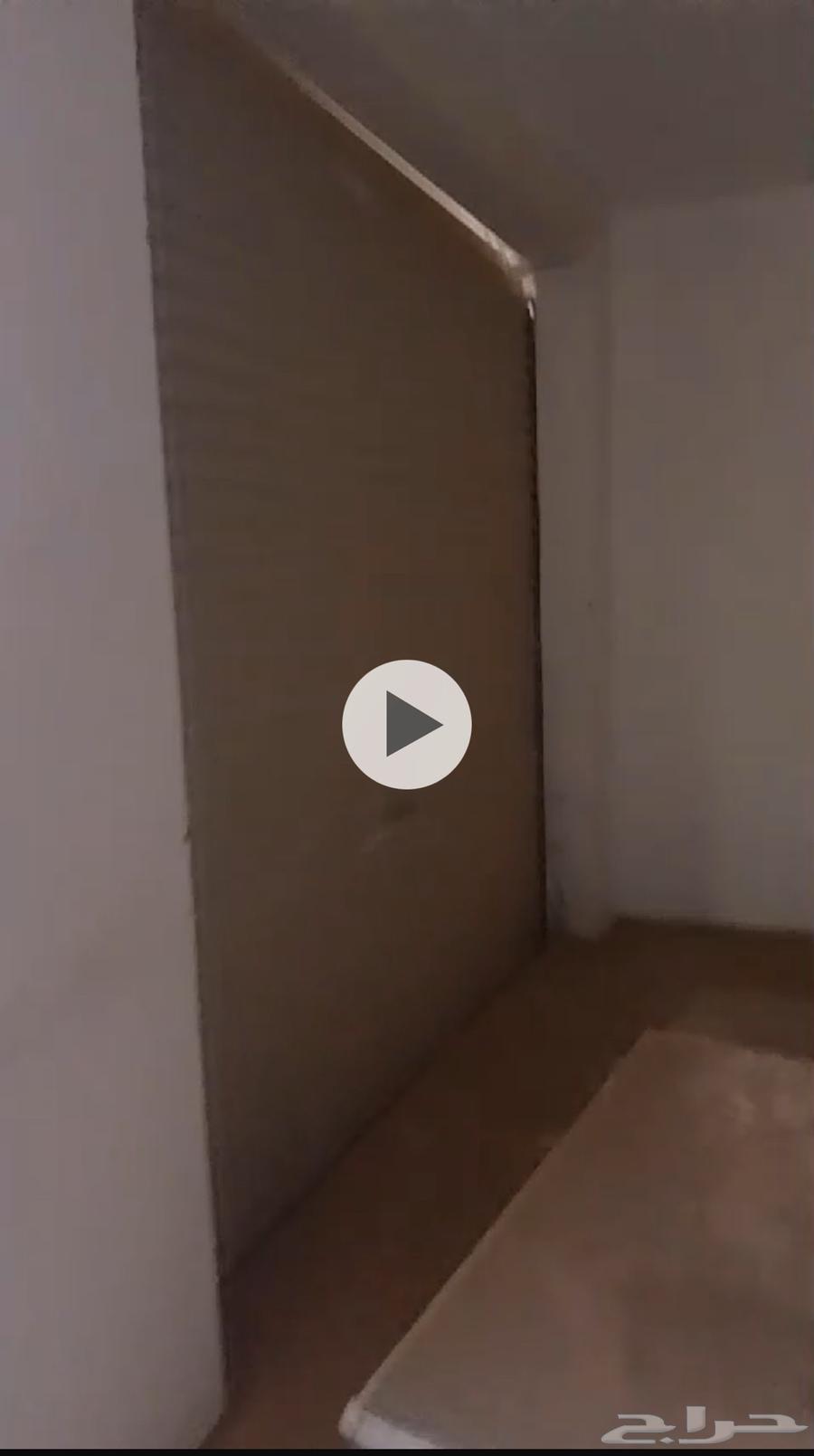 باب رول63704396632323111
