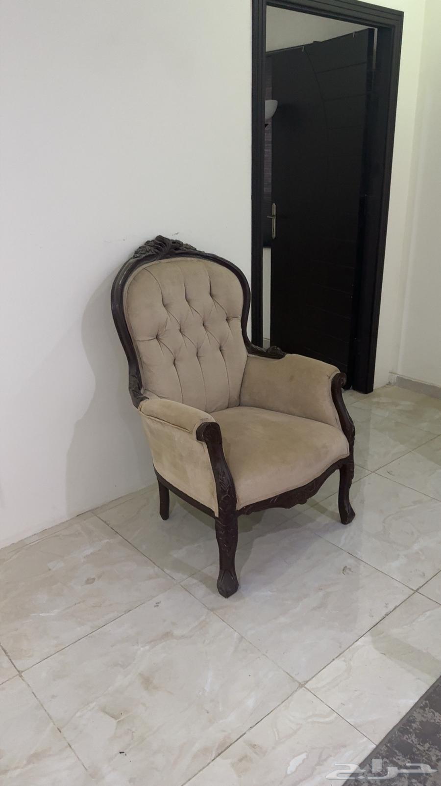 كنب للبيع63702335426178112