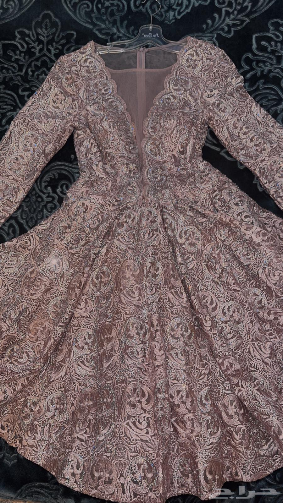 Very luxurious dress for family occasions, beautiful and neat when worn, looks great63704839715843113