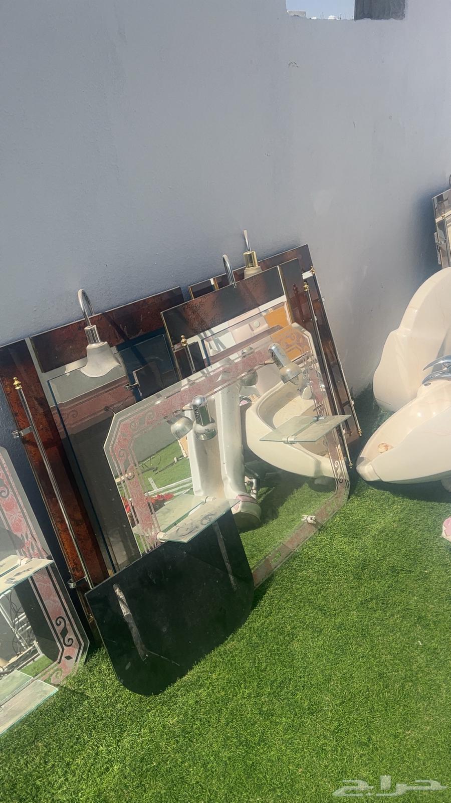 Different clean bathroom sink mirror shapes63699634502402110