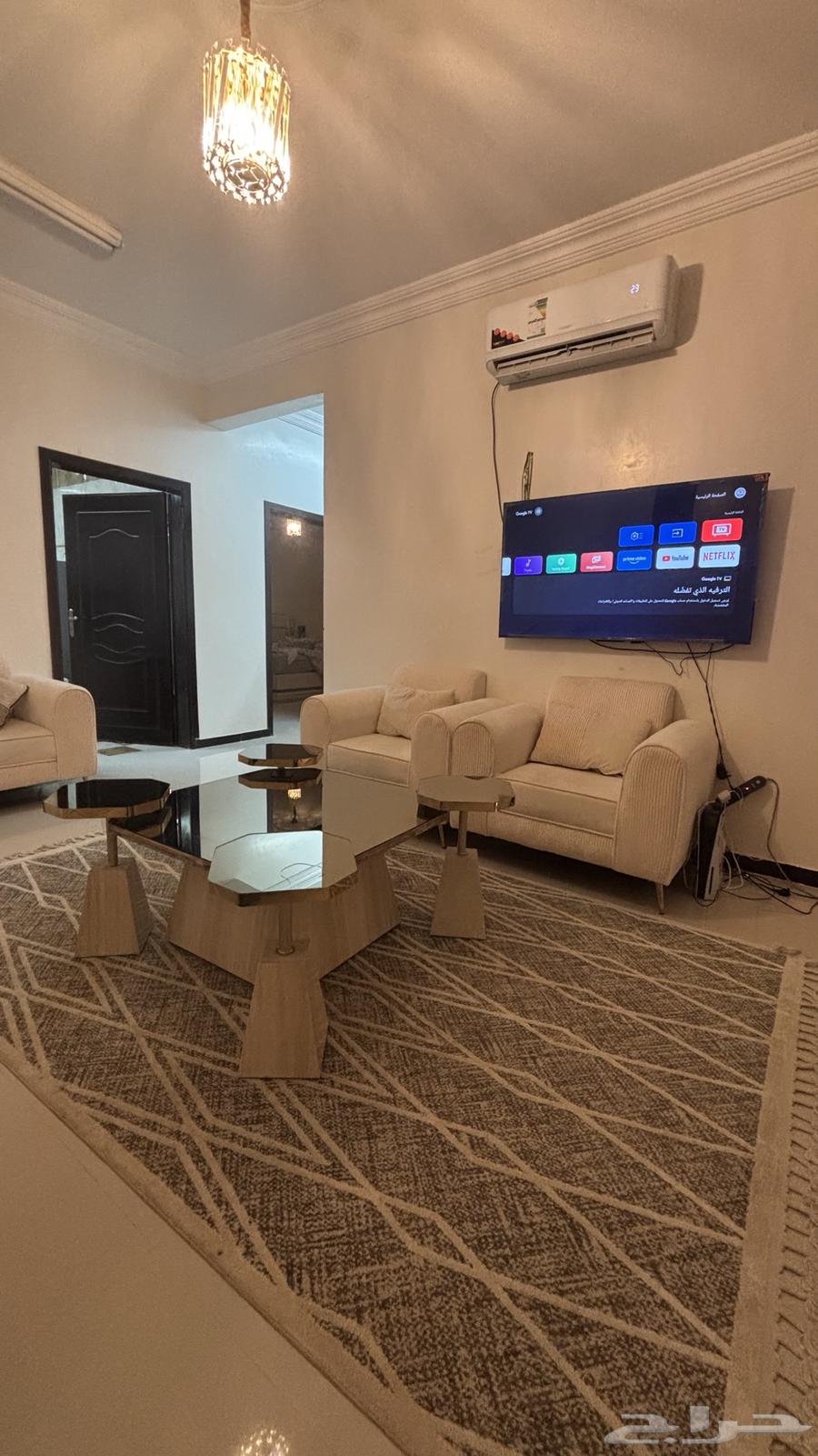 كنب من خمس قطع نضيف جدا  اخو الجديد63702696325633113