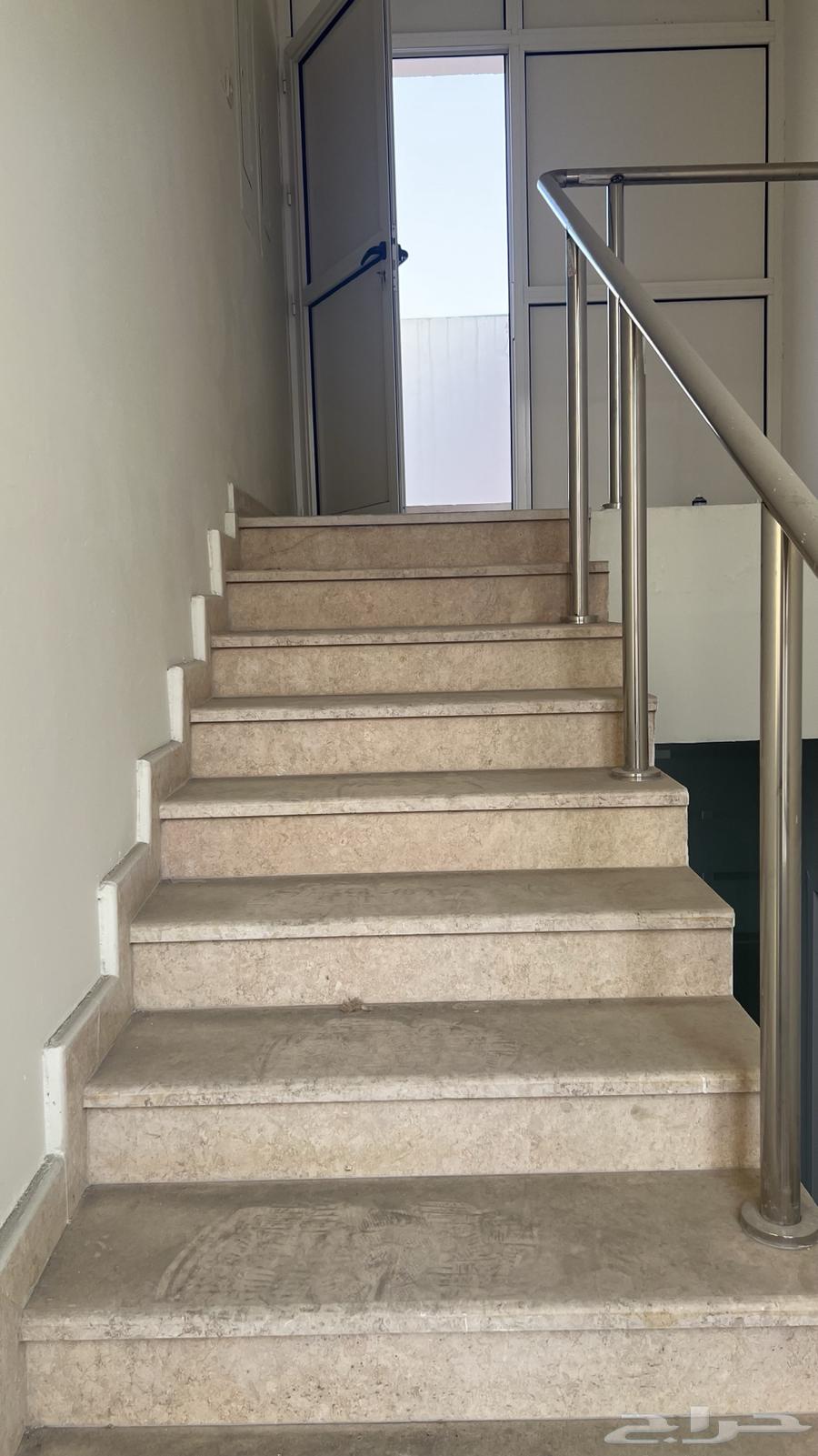 Commercial building for rent or sale63611899532035114