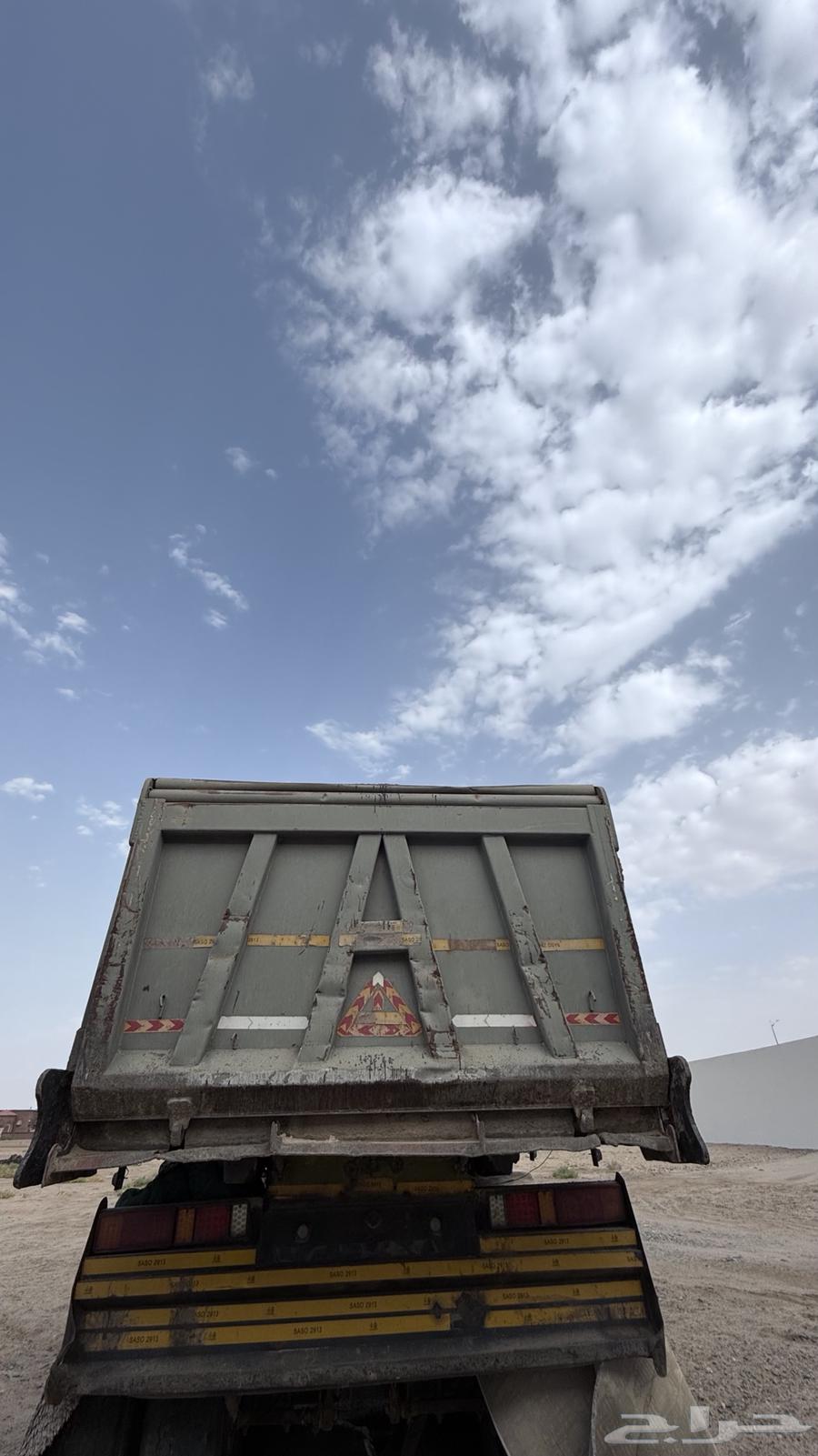 صندوق قلاب للبيع63774085217282110