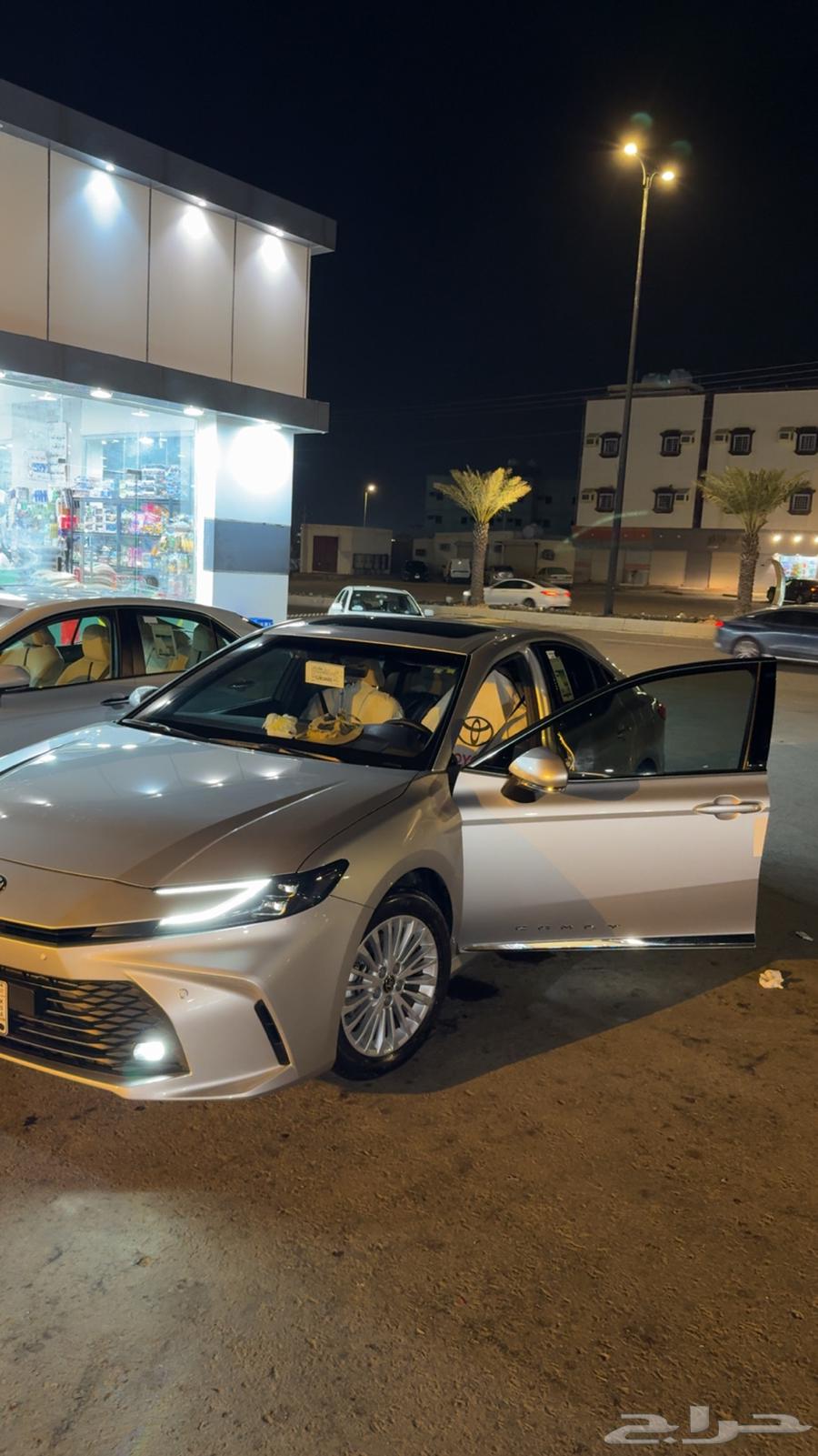 تنازل كامري 25 نص فل بنزين63773201025665112