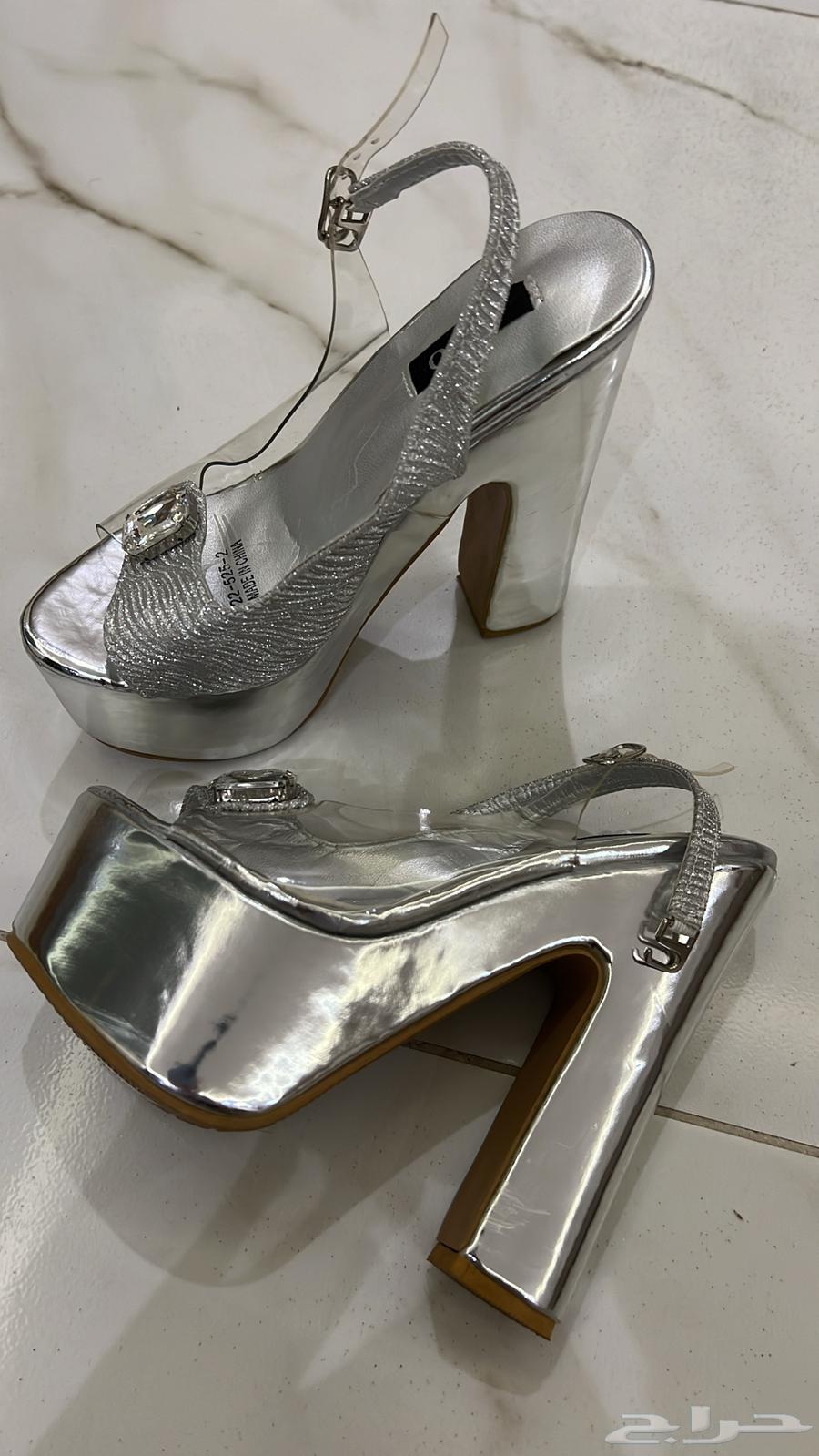 New formal heel, never worn, size 3663700365844355110