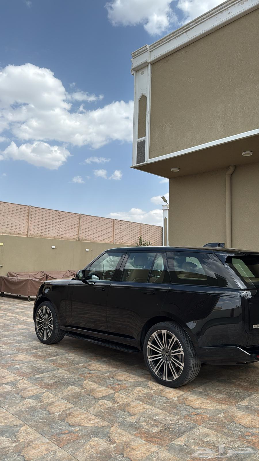 رنج روفر HSE موديل 2023 ( 8سرندل )63771567635713112