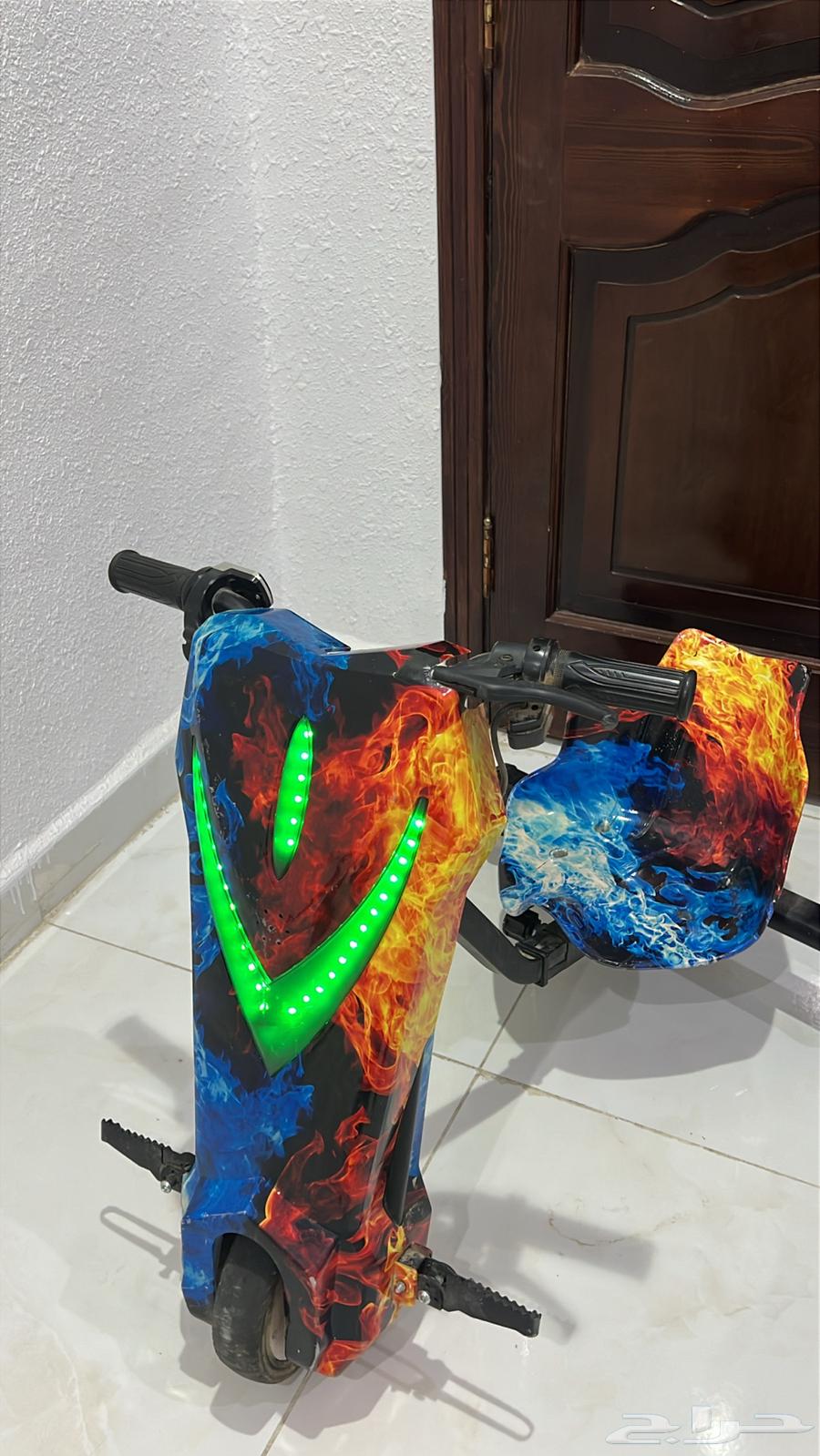 Scooter with nothing new, reason for selling is that no one at home plays with it63702427758082112