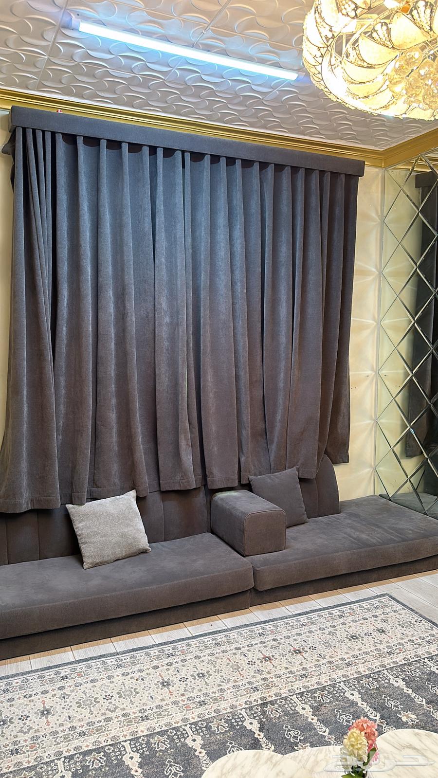 Majlis with tables63701511546242113