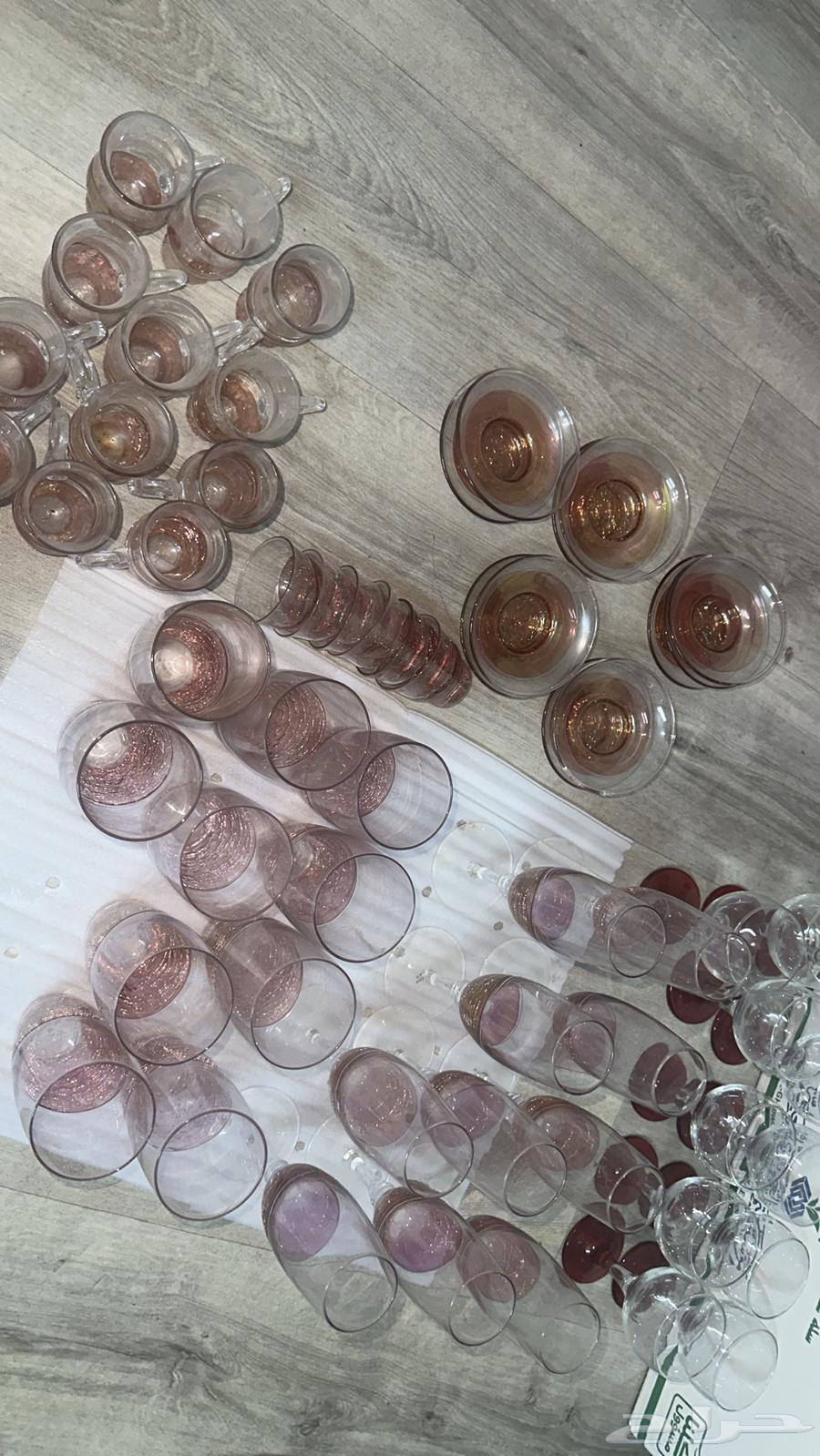 مواعين طقم استخدام قليل مرا 70 قطعه ابيعها 100 ريال63699622200707110