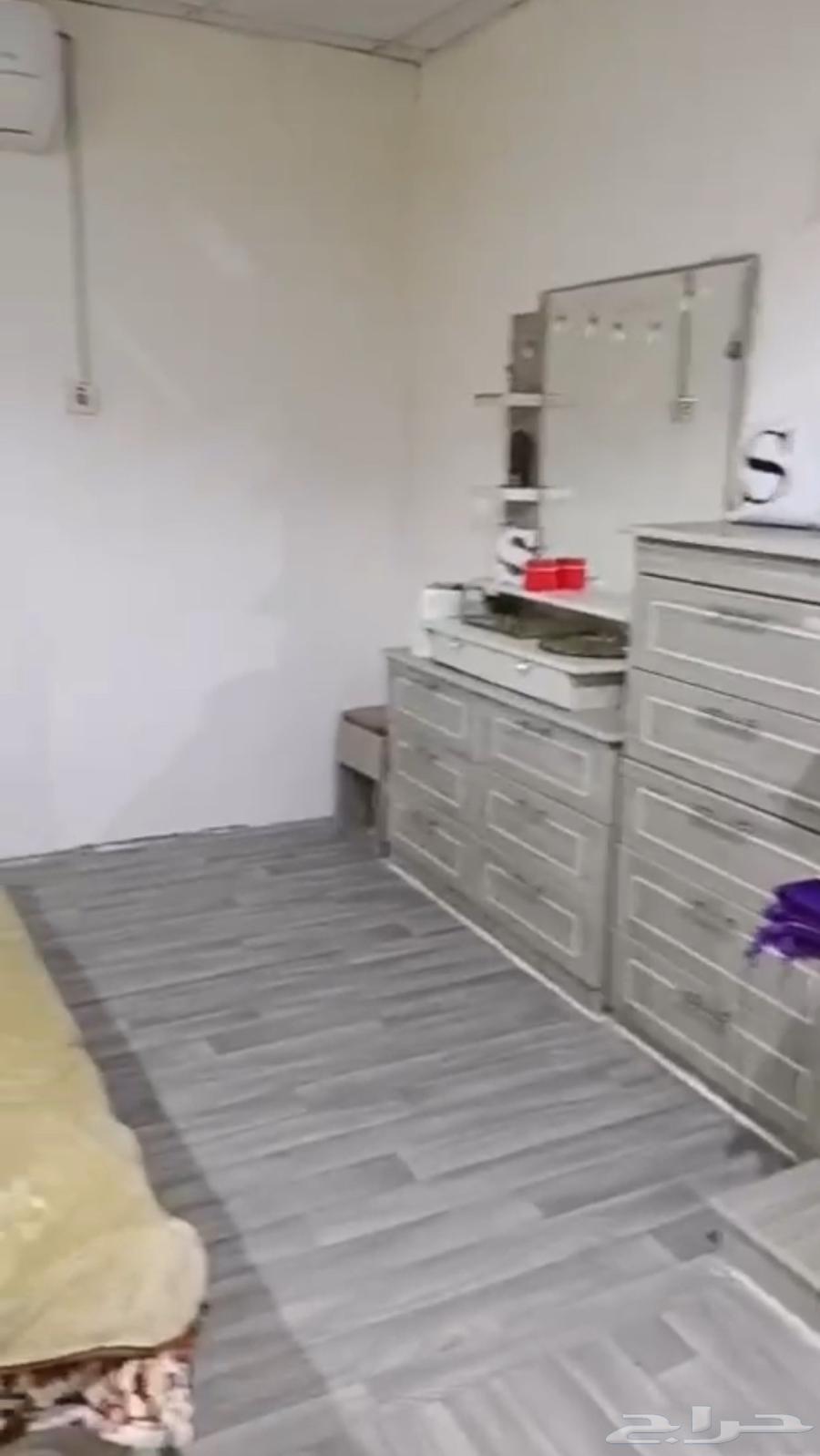 Complete bedroom set, split AC, network AC, and many other items63705096159619110