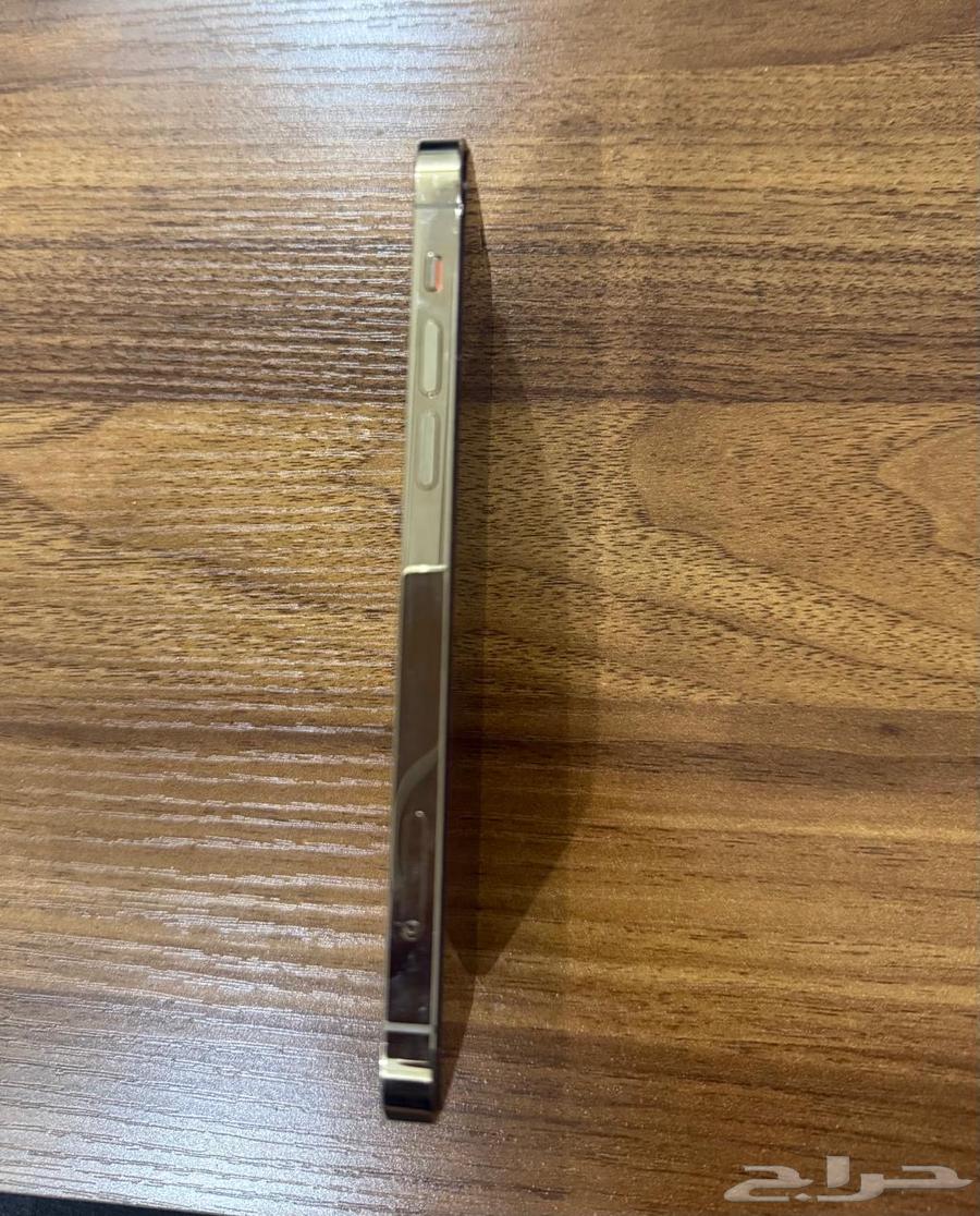 iPhone 12 Pro ..63700276324354113