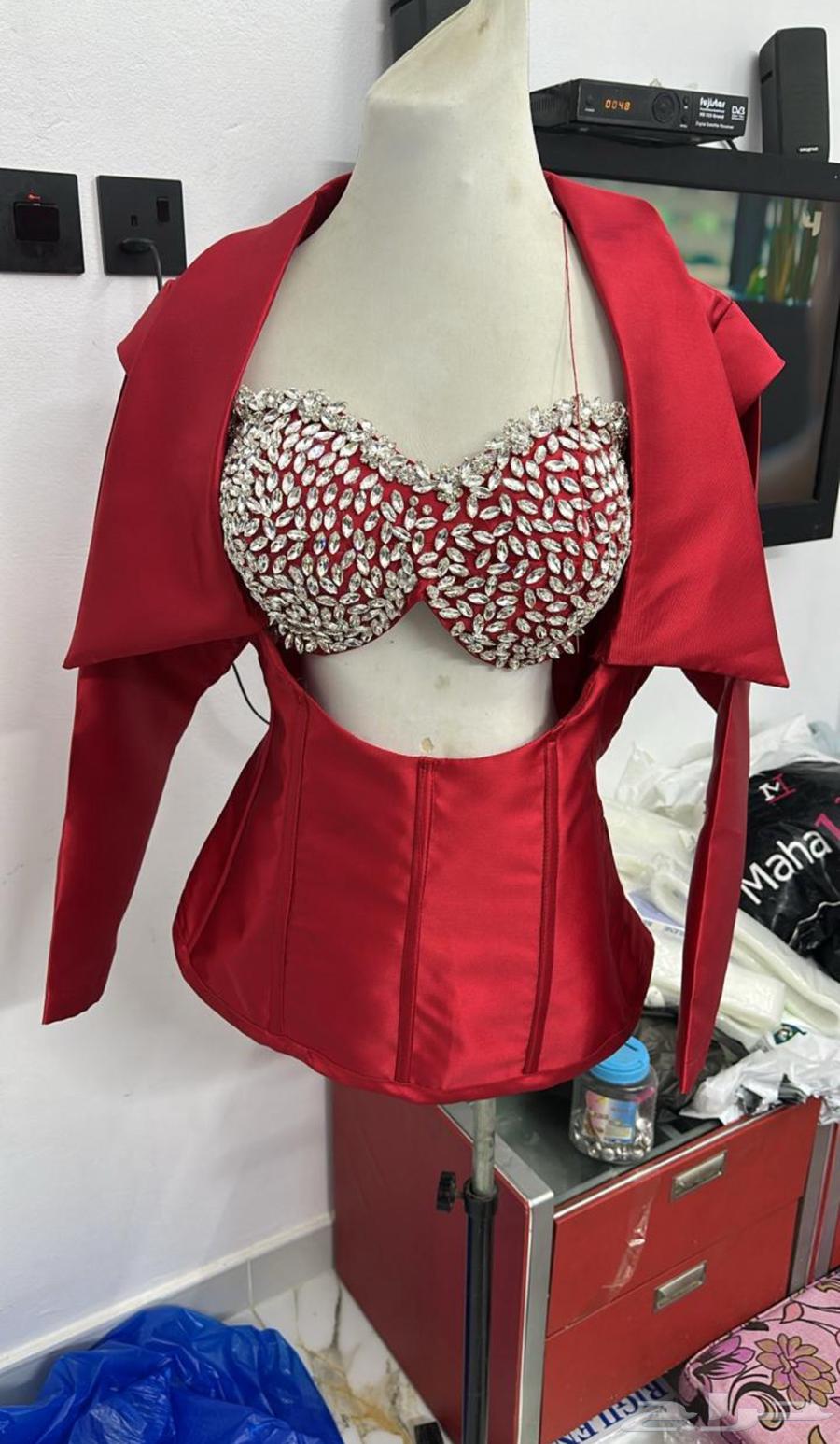 فستان مقاس L من المصممه زينب لبس مره وحده نظيف63705357500163111