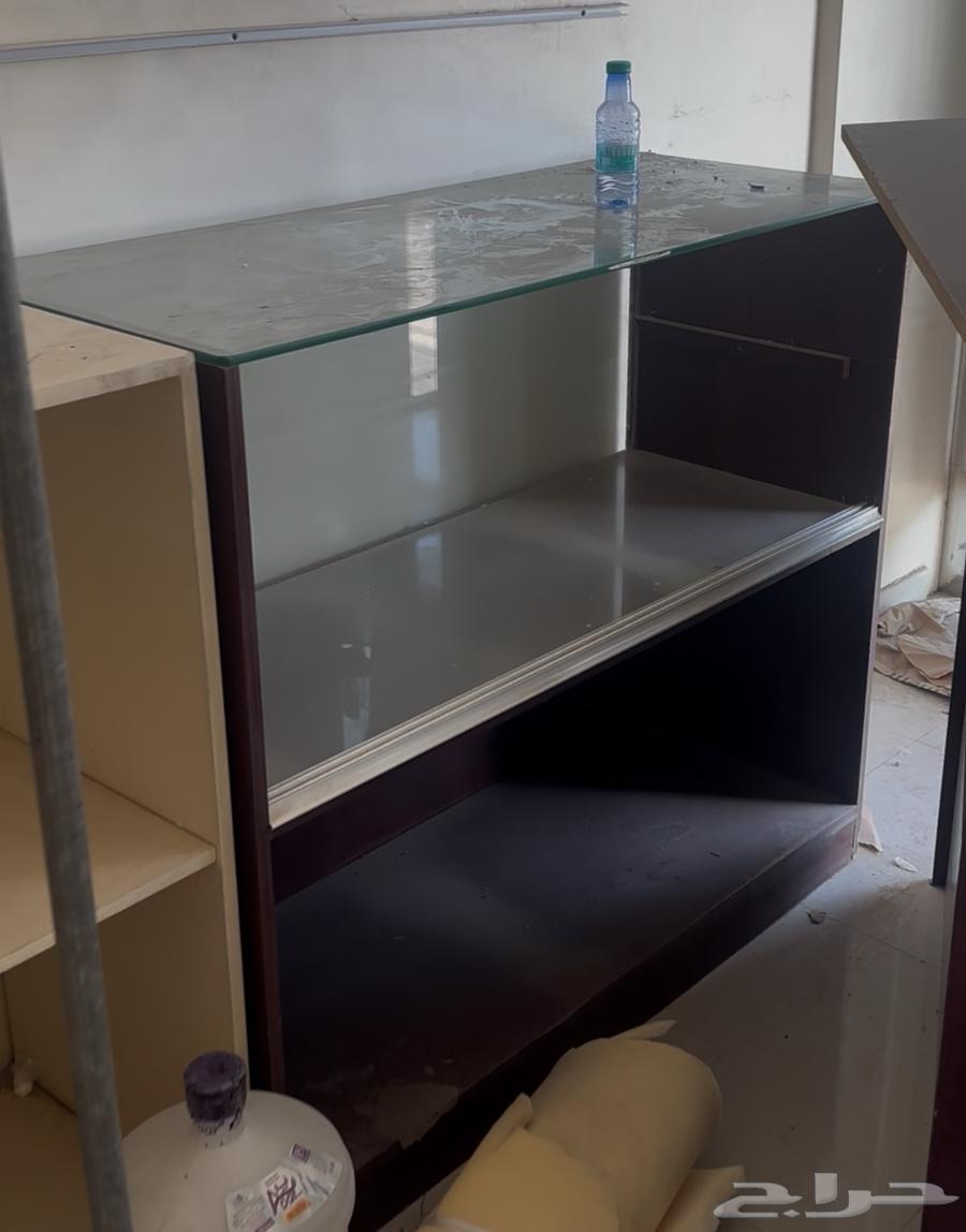 Four tables with cabinets63703949845633110