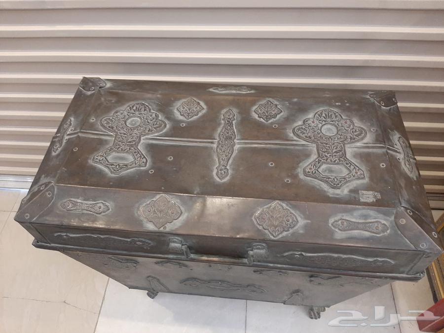 Amazing old box63699724069505112