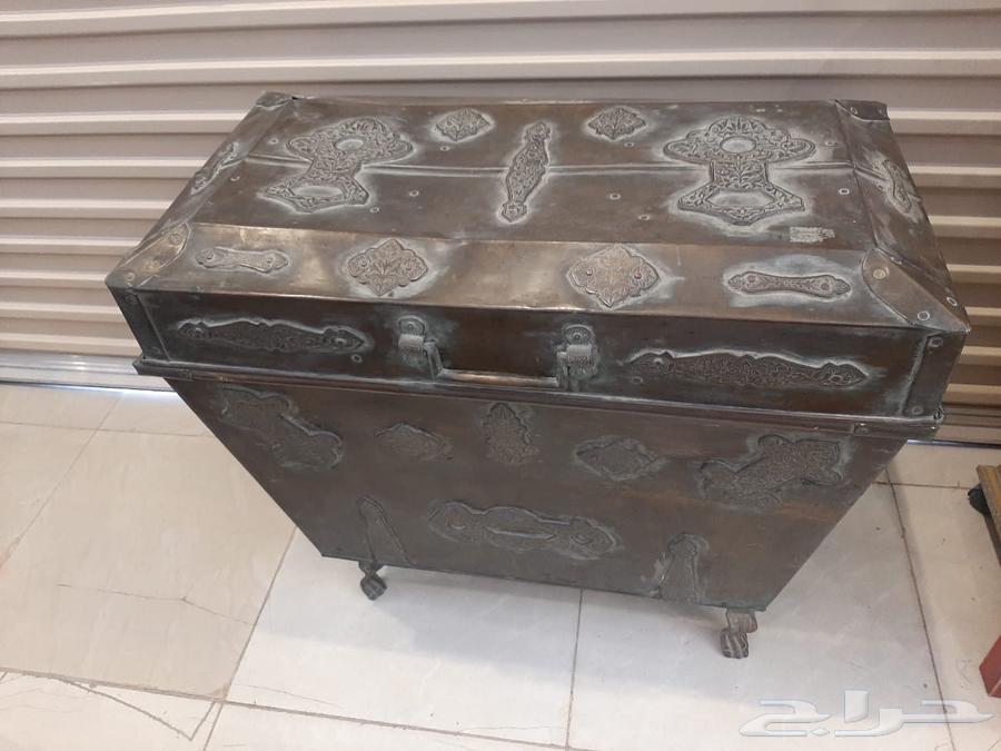Amazing old box63699724069505111