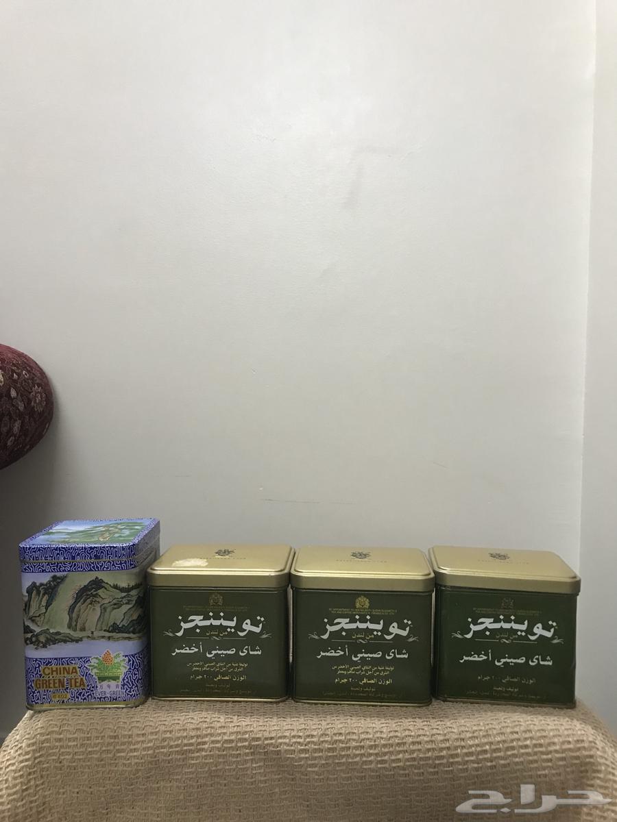 Old empty green tea and Chinese tea boxes63702880233985110