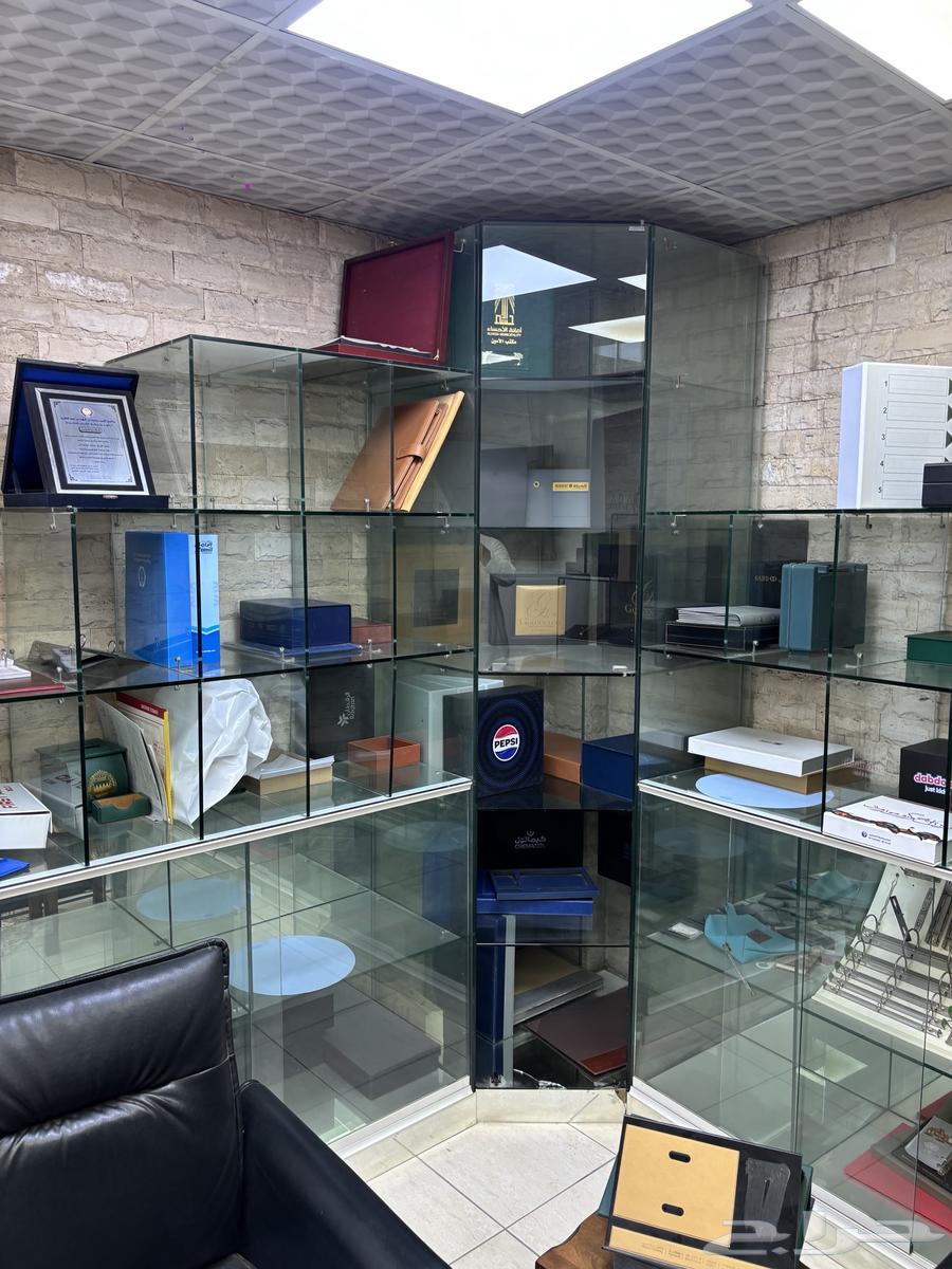 رفوف زجاجيه (قزاز )63701422534657114
