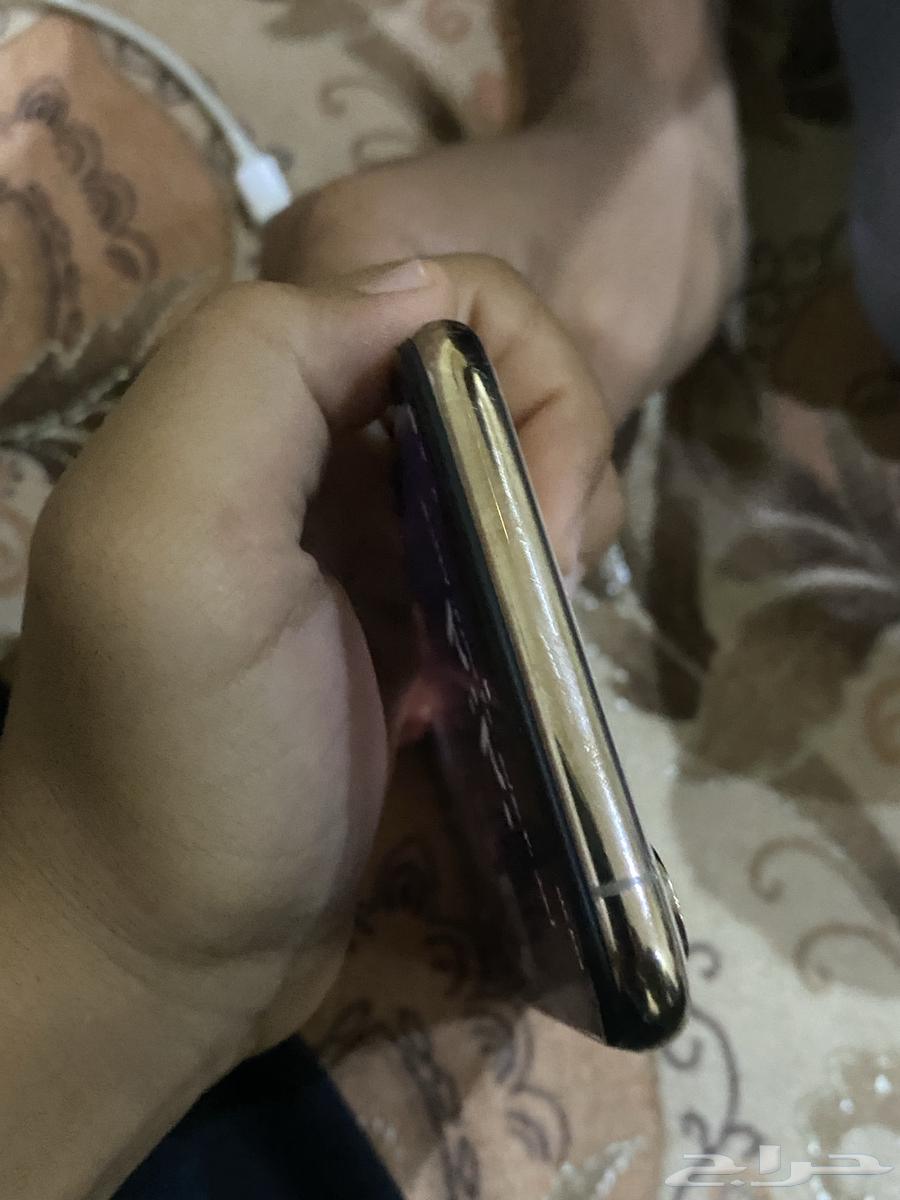 ايفون اكس إس مكسور من ورا  البطاريه 78 ماقد دخل صيانه63699630679425112