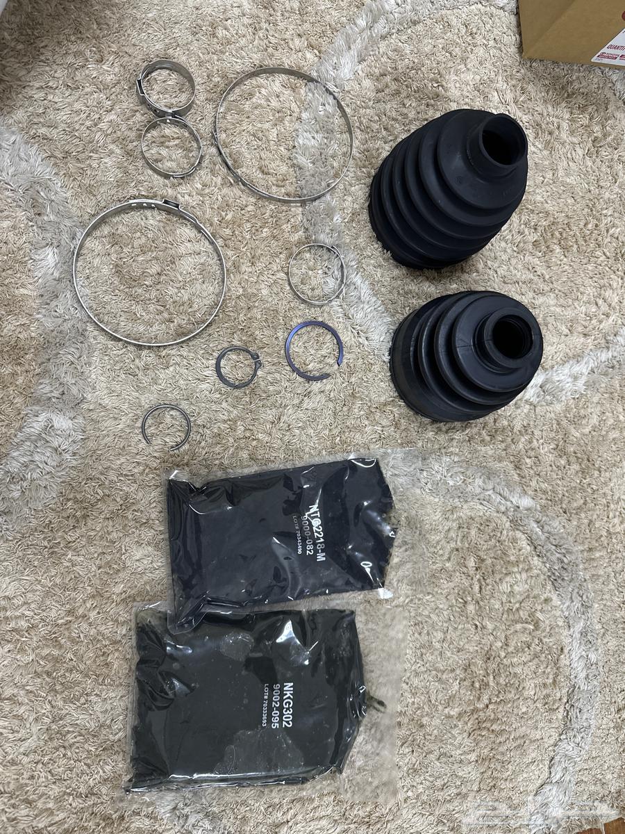 Avalon front right inner and outer leather set, one left included63778505180929112