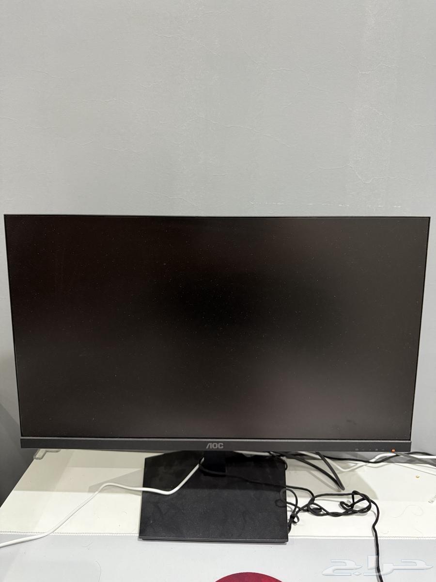 Screen for sale, mouse and keyboard for sale, used for only 5 months63699630253953114