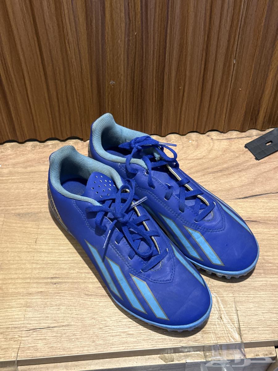 Adidas Messi shoe, authentic, used for only one month63699533443714110