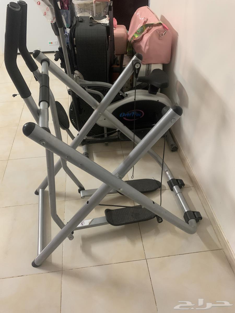 للبيع جهاز رياضيه (مكسور من عند الرجل)63701327123330111