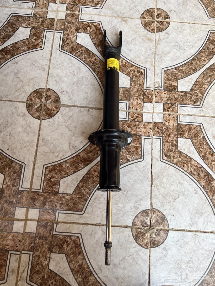 For sale: Lexus 460 model 2009 suspension struts, shock absorbers, and seats, quantity 463708909101955113