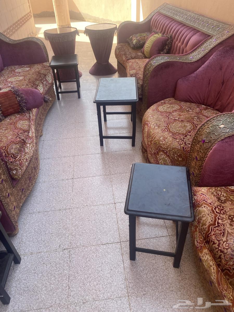 كنب للبيع نضيف على الشرط ماعدا وحده فيها قطع بسيط63701227133570111