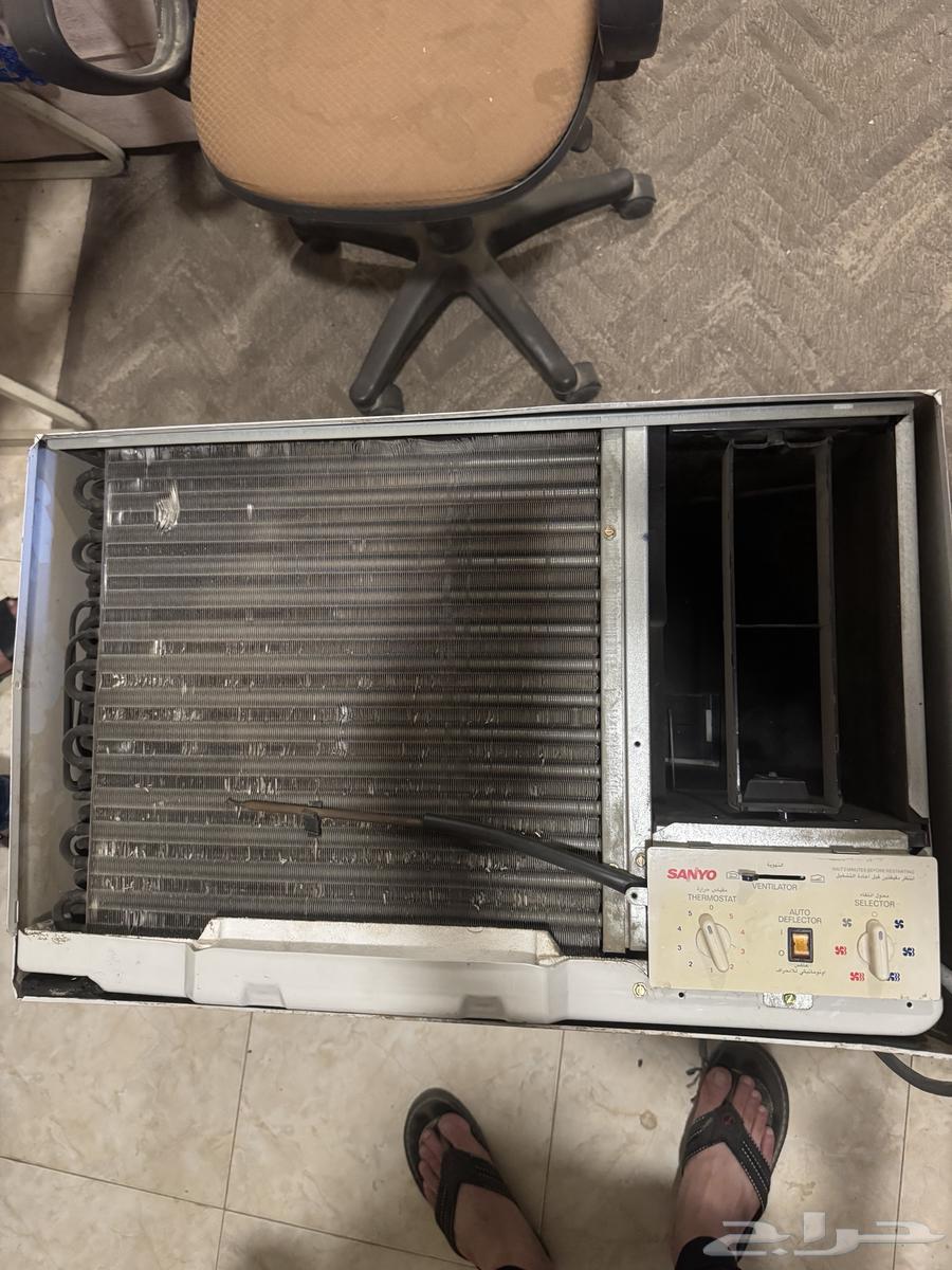 Excellent condition window air conditioner63701875918851110