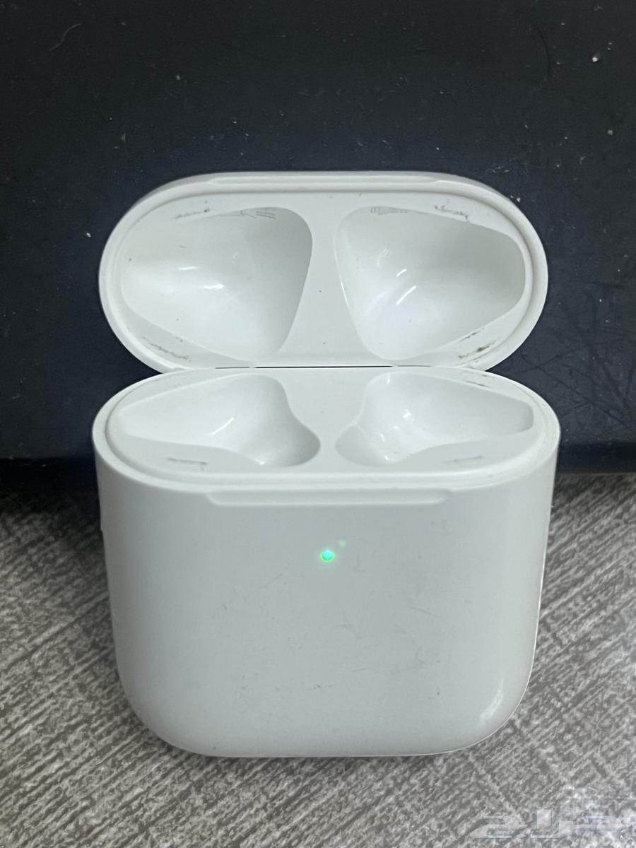 Second-generation earbuds case with wireless charging63699632304386110