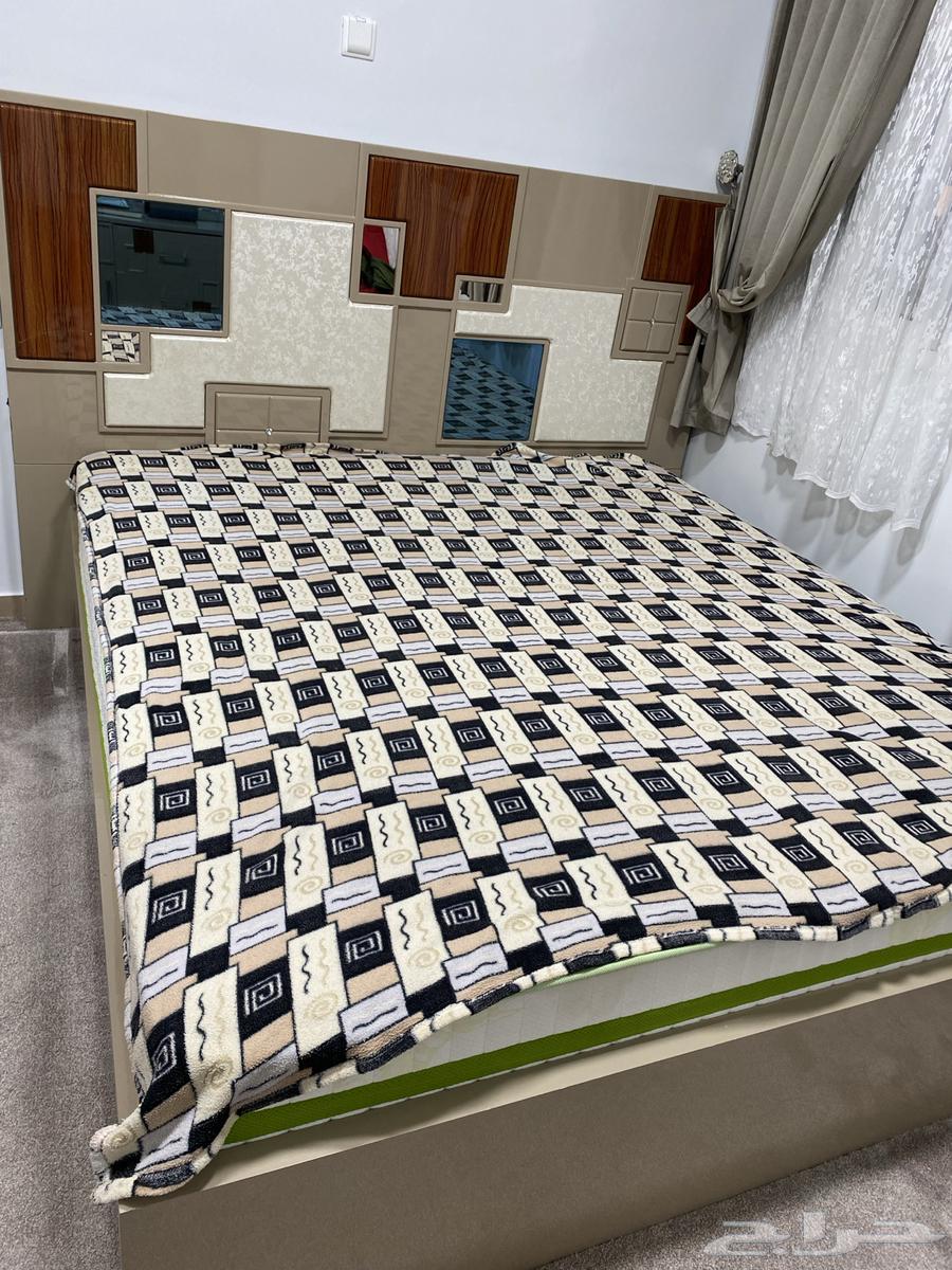 غرفة نوم شبه جديده63702152161025110