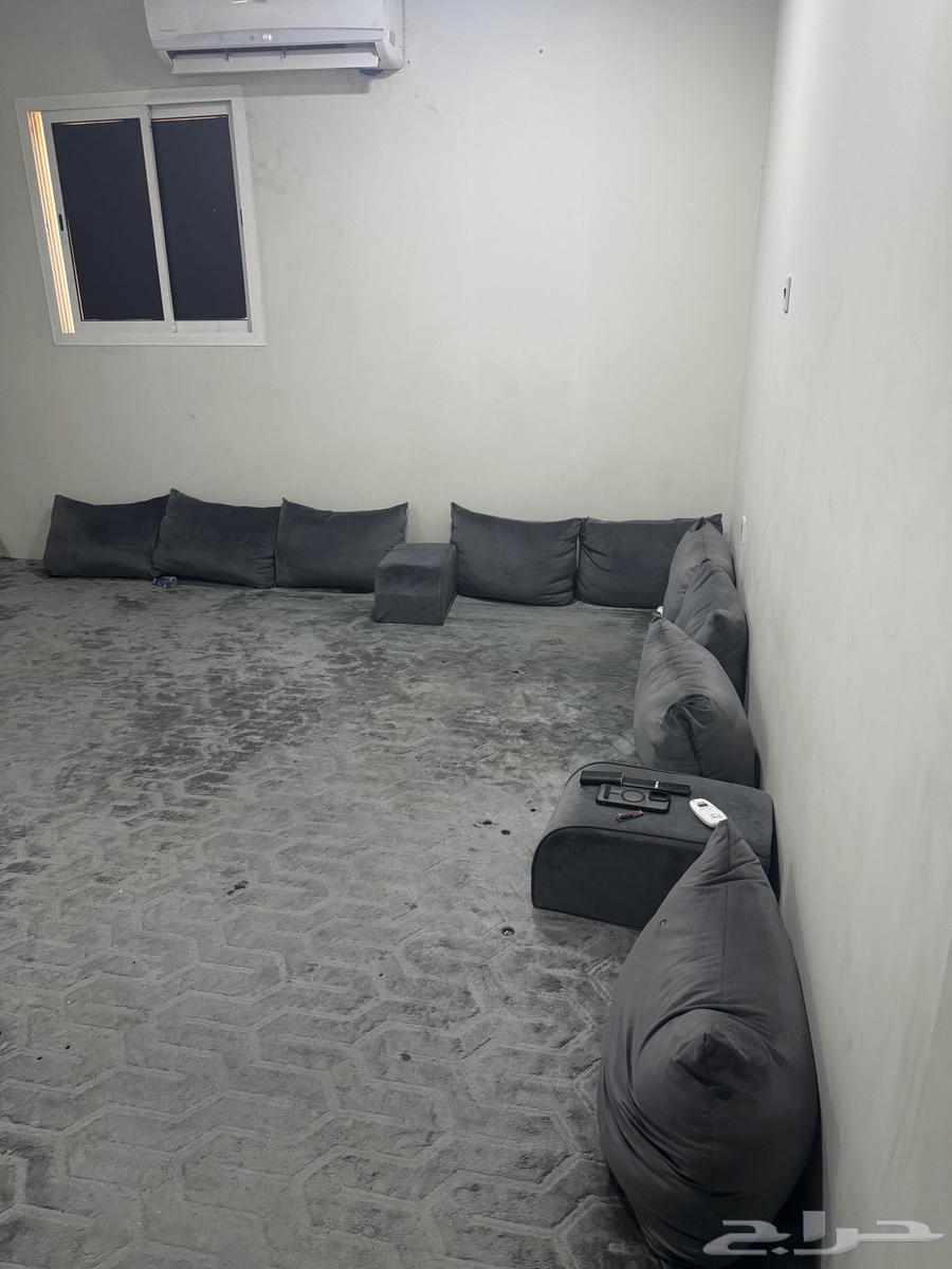 جلسه للبيع وولوحات زينه63701970944898111