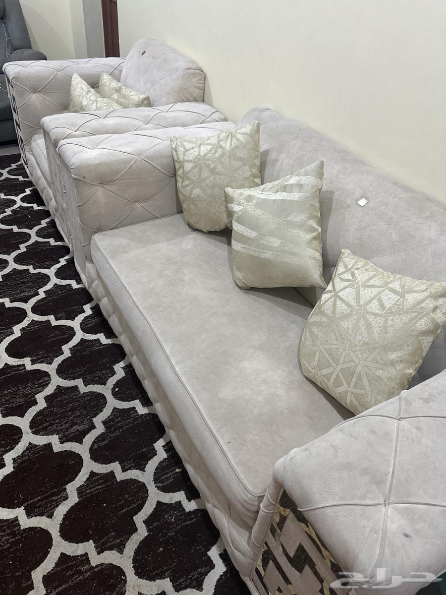 1 sofa for 3 people, 2 sofas for 2 people, 2 chairs for 1 person63702790987521110