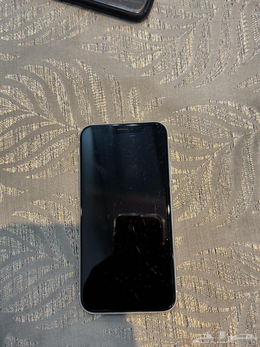 iPhone XR for sale, clean with crack shown in pictures63699626463746110